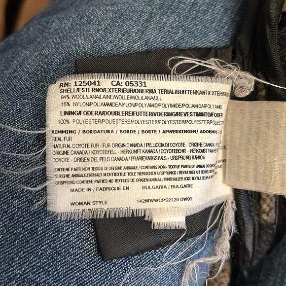 Woolrich women’s jacket with real fur trim hood. Tan and charcoal grey plaid. - Picture 6 of 7